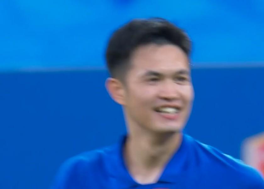 乐鱼体育-记者：尹聪耀自由身离开玉昆，已到河南